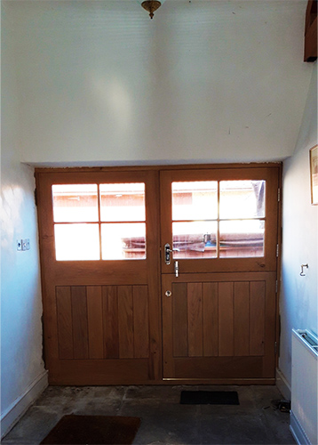 Photo 110 - Door and Frame With Sidelight